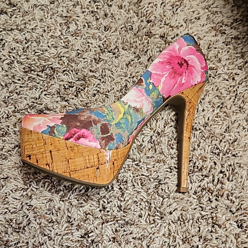 Jessica Simpson Floral Platform Heels - Picture 7 of 12